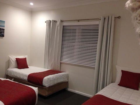 Colonial Lodge Motor Inn - Foster Accommodation 2