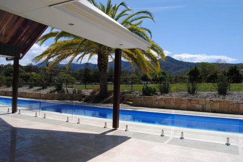 Colorado - Beauty Nestled In The Heart Of Bonville - Foster Accommodation 2