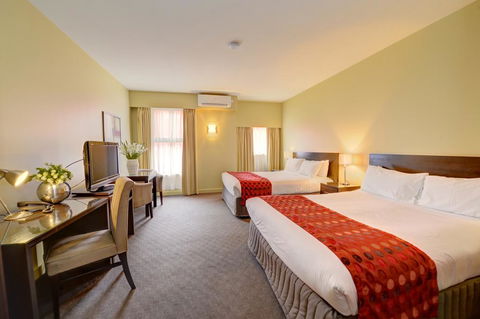 Comfort Inn & Suites City Views - Foster Accommodation 1