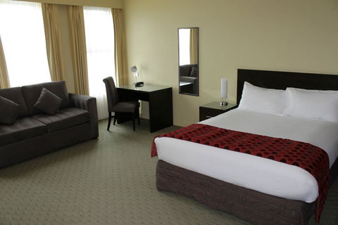 Comfort Inn & Suites City Views - Foster Accommodation 3