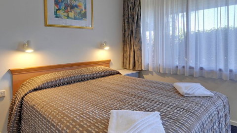 Comfort Inn Cedar Lodge - Foster Accommodation 2