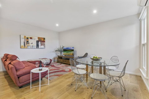 Convenient And Quiet In Sophisticated Malvern - Foster Accommodation 0