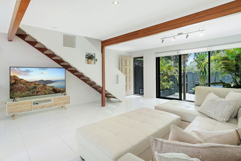 Cool Coastal Chic, Noosaville - Foster Accommodation 0
