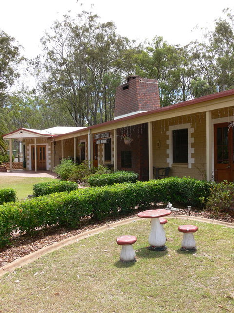 Copper Country Motor Inn & Restaurant - Foster Accommodation 3