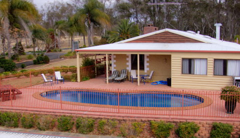 Copper Country Motor Inn & Restaurant - Foster Accommodation 1