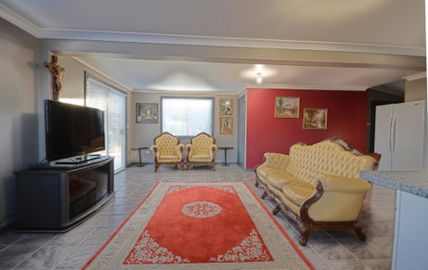 Cottage In The Country - Foster Accommodation 1