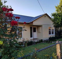 Cottage on Main - Foster Accommodation