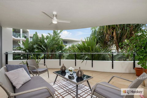 COTTON BEACH 85 - PRIVATE Mid Floor APARTMENT - Foster Accommodation 1