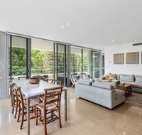 COTTON BEACH 94 - MID-FLOOR PENTHOUSE - Foster Accommodation