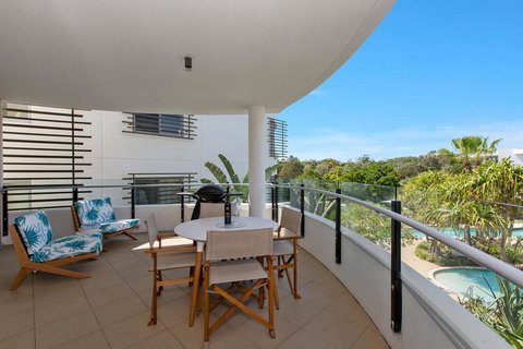 COTTON BEACH APARTMENT 35 - POOL VIEWS - Foster Accommodation 0