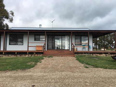 Country Cabin With Mountain Views Close To Ballarat - Foster Accommodation 1