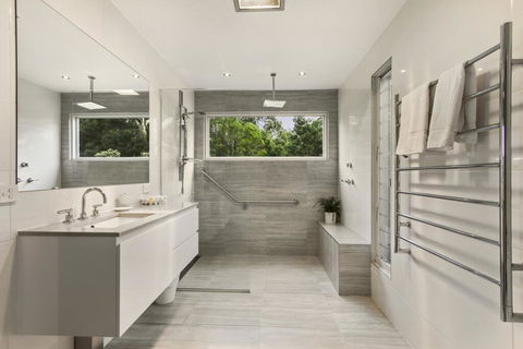 Country House Retreat - Foster Accommodation 3