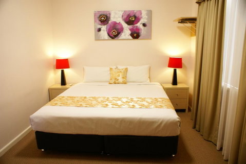Country Lodge Motor Inn - Foster Accommodation 1