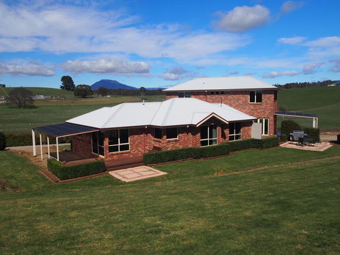 Country Meets Town - Foster Accommodation 2