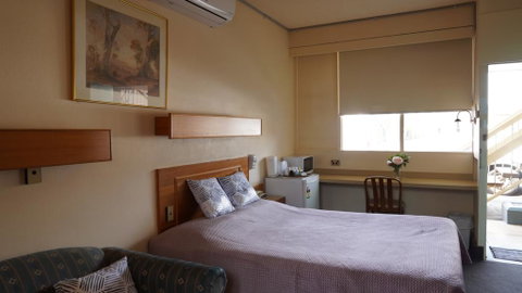 Country Motor Inn - Foster Accommodation 1