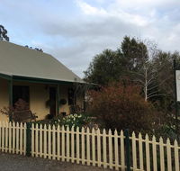 Country Pleasures Bed and Breakfast - Foster Accommodation