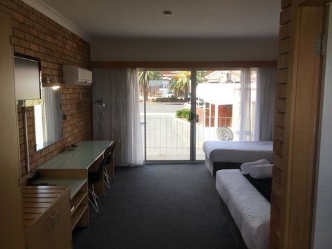 Court Street Motel - Foster Accommodation 0
