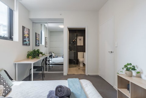 Cozy 2BR Apt 1MinWalkToTrain Bus Shopping Sleeps8 - Foster Accommodation 1