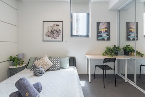 Cozy 2BR Apt 1MinWalkToTrain Bus Shopping Sleeps8 - Foster Accommodation 0