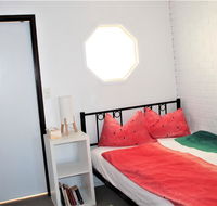 Cozy and cute comfort stay close to University Female only - Foster Accommodation