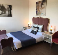 CozyStudioUnit in BeverlyHills Train Accessible - Foster Accommodation