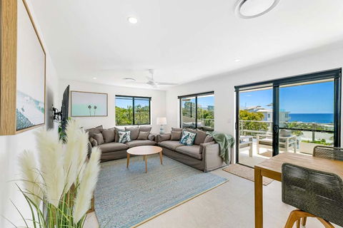 Crystal Shores Sunshine Beach - Foster Accommodation 2