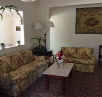 CupnSaucer Cottage - Foster Accommodation