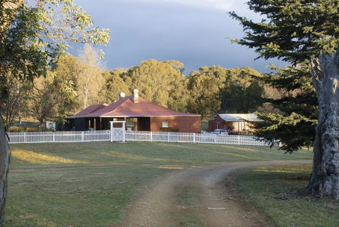 Currango Cottages - Foster Accommodation 1
