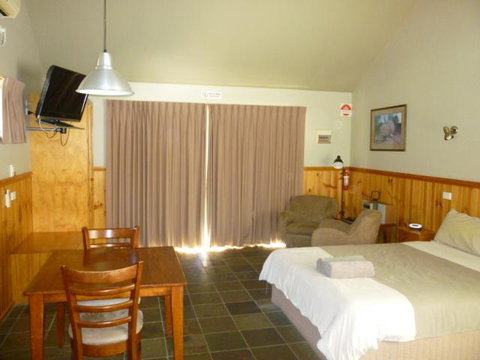 D'Altons Resort - Foster Accommodation 3