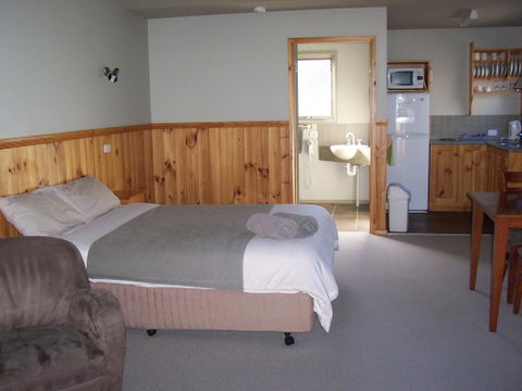 D'Altons Resort - Foster Accommodation 2