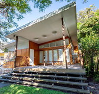 Decked out for a Fantastic Holiday - Winnett St Woorim Upstairs only - Foster Accommodation