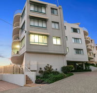 Deepwater Cove Unit 1 68 Lower Gay Tce Bulcock Beach - Foster Accommodation