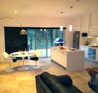 Deja Vu Estate - Foster Accommodation
