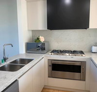 Delicate and Peaceful Bundoora Townhouse 10 - Foster Accommodation