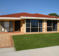 Denison Waterfront - Foster Accommodation