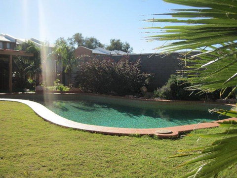 Desert Rose Inn Alice Springs - Foster Accommodation 1