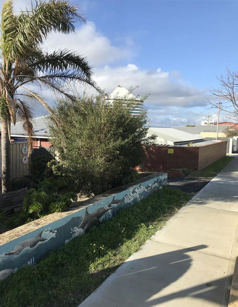 Dolphin Retreat Bunbury YHA - Foster Accommodation 3