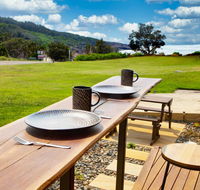 Dolphin Studio Apartment 1a Ocean Street - Foster Accommodation