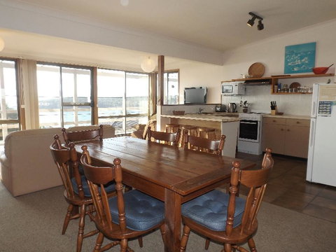 Donaldsons At Pambula Beach - Foster Accommodation 3
