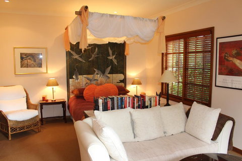 Dukis House - Foster Accommodation 1