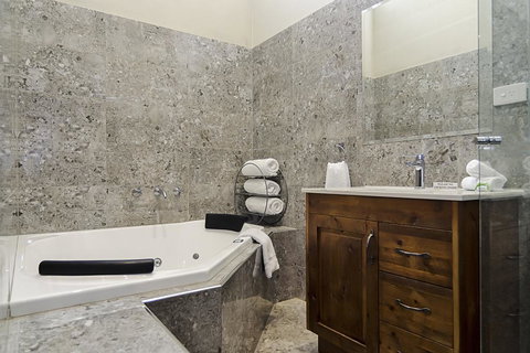 Eagle Foundry Bed & Breakfast - Foster Accommodation 1