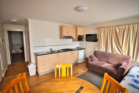 Eaglehawk Park Canberra - Foster Accommodation 1