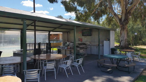 Early Settlers Motel Tocumwal - Foster Accommodation 3