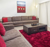 Eclipse 5- Spacious Townhouse - Foster Accommodation