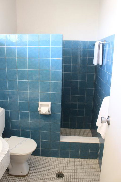 Econo Lodge Griffith Motor Inn - Foster Accommodation 1