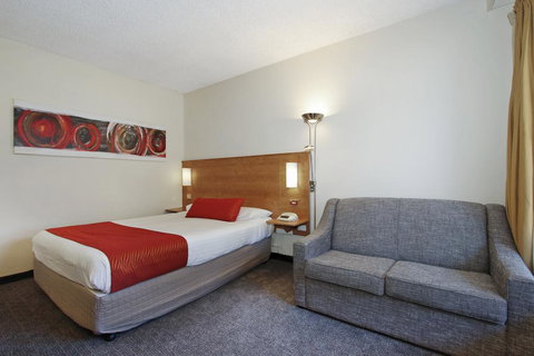 Econo Lodge Griffith Motor Inn - Foster Accommodation 3
