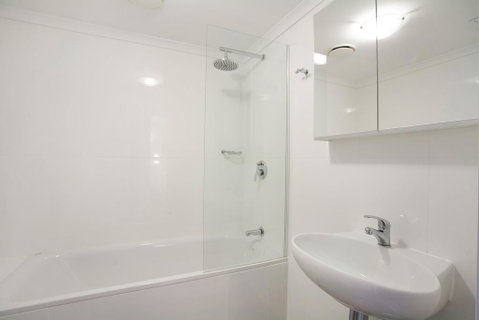 Edge 6/16 Clyde Street - Foster Accommodation 3
