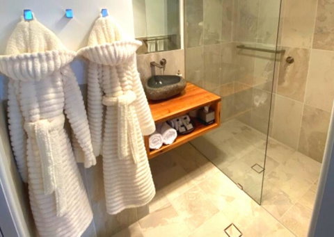 Eiger Chalet - Foster Accommodation 3