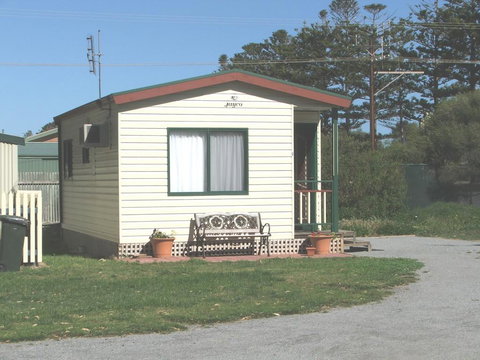 Elliston Waterloo Bay Tourist Park - Foster Accommodation 1