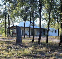 Elysium Lodge - Foster Accommodation